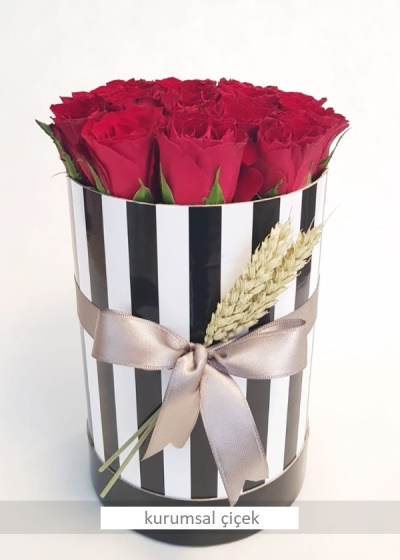 Kutu İçerisinde Çiçekler 5941