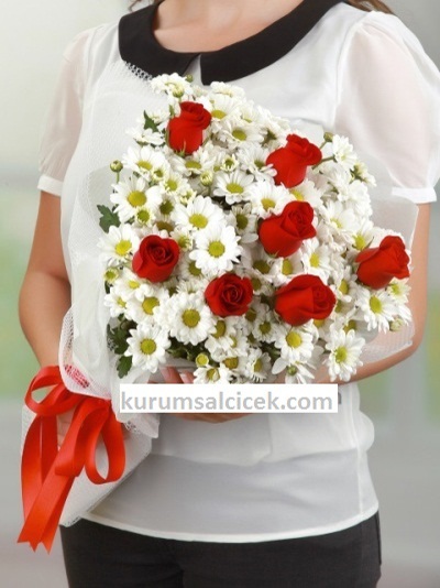 Papatya ve Gül Buketi