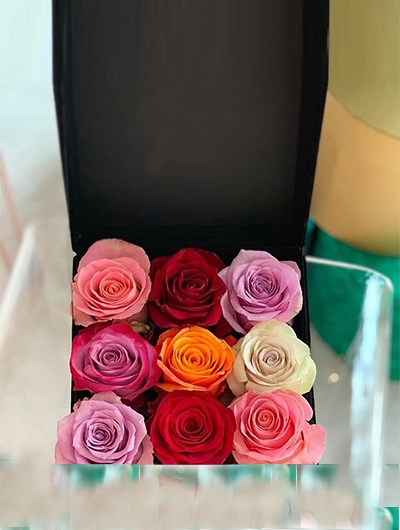 Kutu İçerisinde Renli Güller 5629