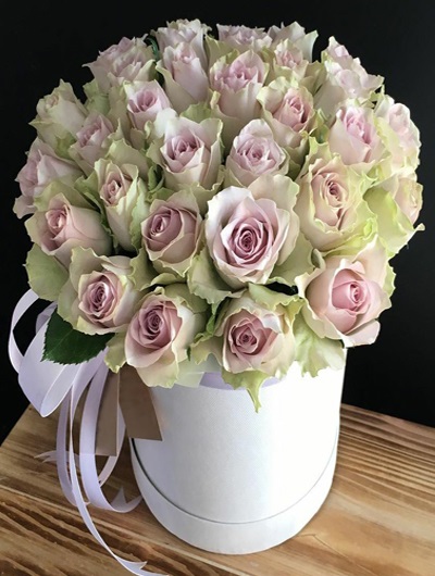 Kutu İçerisinde 25 Adet Güller 5488